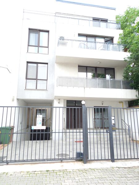 Banu Manta, duplex cu terasa de 45 mp, birouri