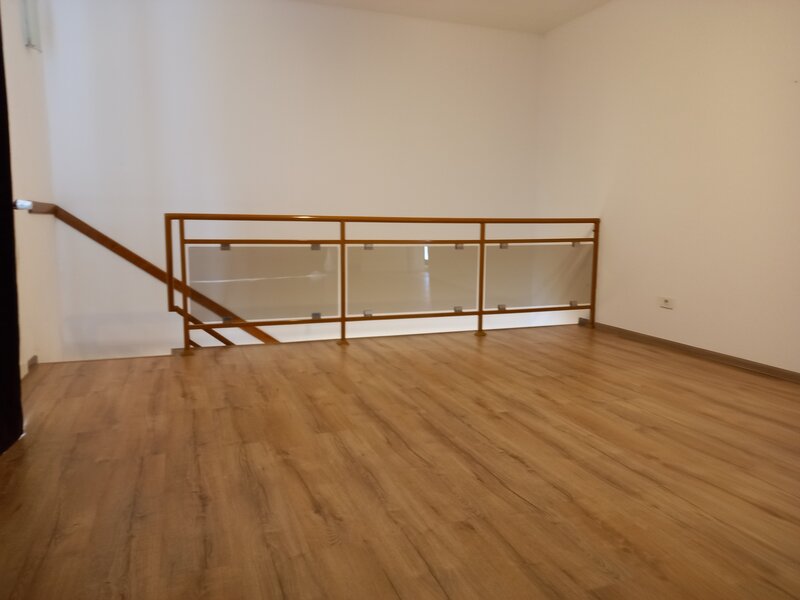 Banu Manta, duplex cu terasa de 45 mp, birouri